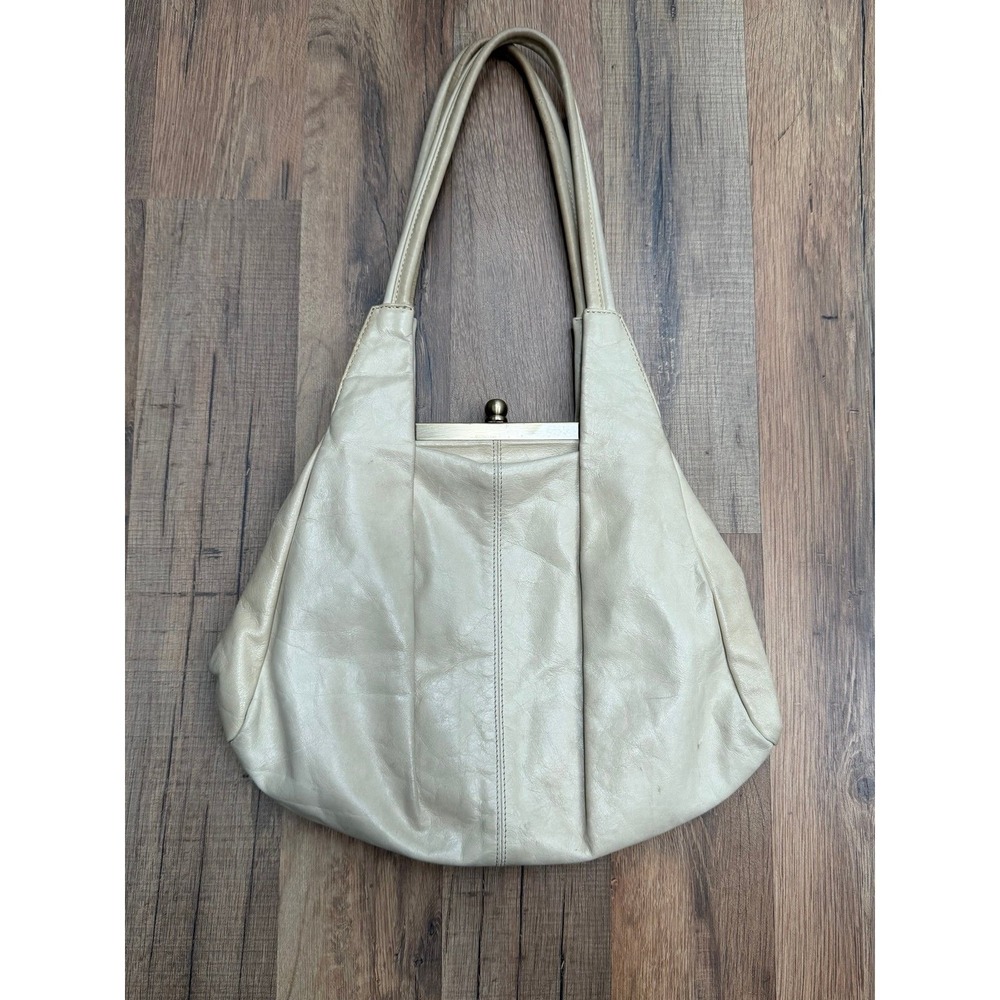 HOBO International Leather Frame Shoulder Bag Cream Kiss Lock Hobo Purse - Picture 2 of 9